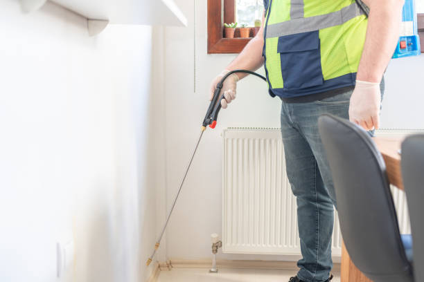 Best Commercial Pest Control Services  in Woodsi East, DE